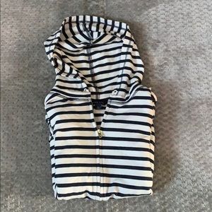 Cuffed sleeve Tommy Hilfiger hooded zip up.